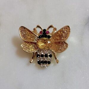 Bee Brooch Pin